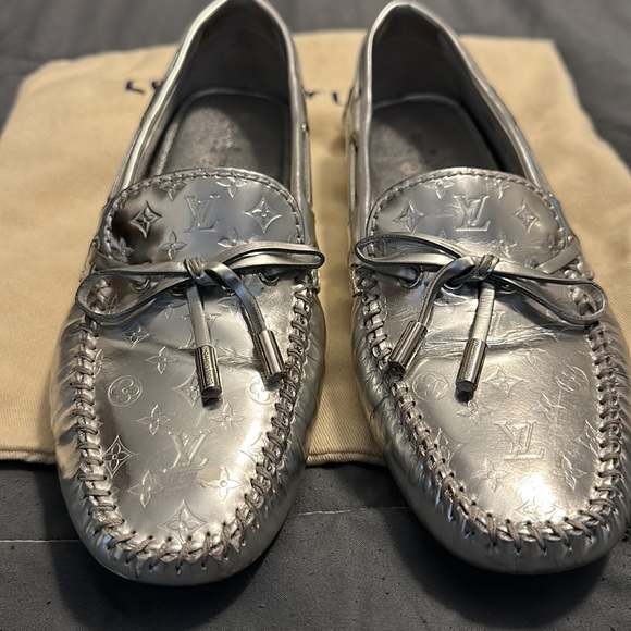 🔥💋🔥Louis Vuitton silver Loafers🔥🔥💋 - Picture 6 of 12